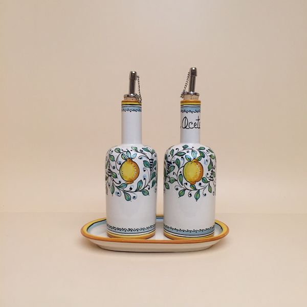 Set of 2 oil and vinegar bottles, cm.20h with tray - design: Limoncini